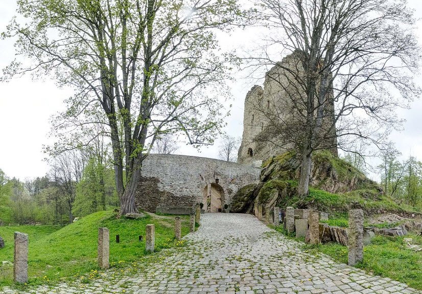 Ruiny Zamku Świecie - Zamek Miecz, Poland